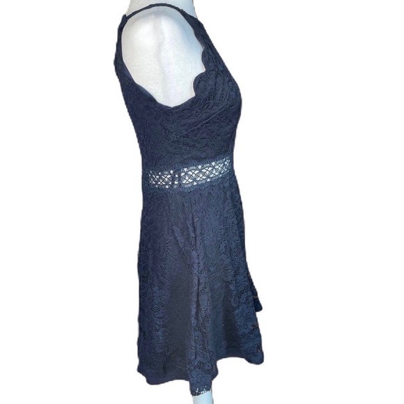 A. Byer Women’s Navy Blue Lace Halter Fit And Flare Mini Dress, Size 9 Juniors - Picture 2 of 12